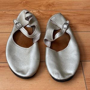 Silver metallic maryjane style slide on shoes, size 11.